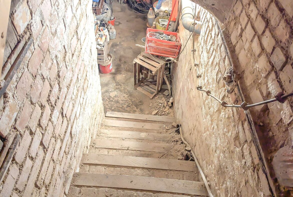 Kellertreppe