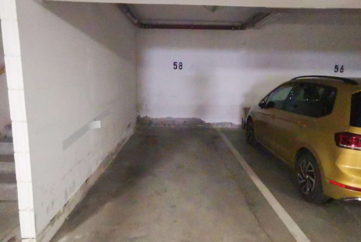 Tiefgaragenstellplatz