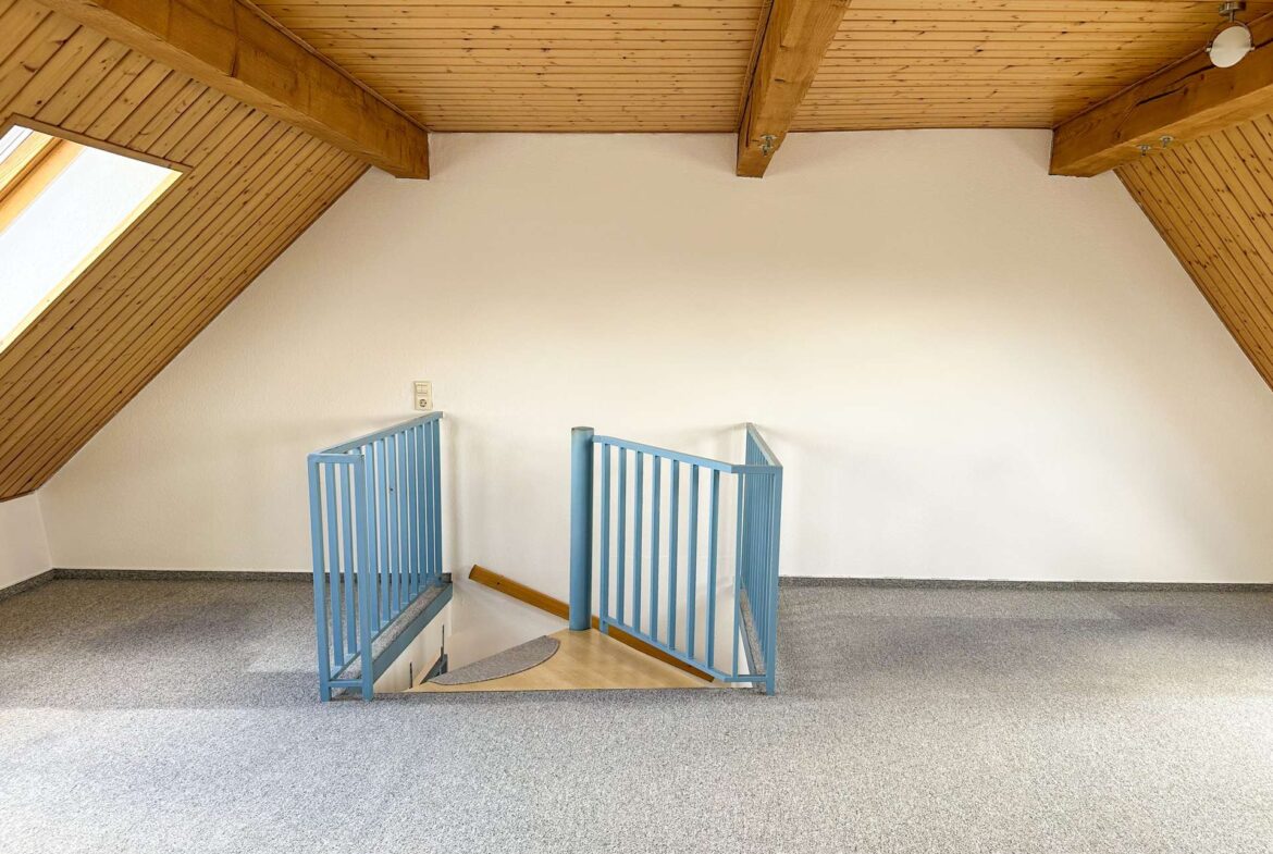 Treppenaufgang zweite Ebene