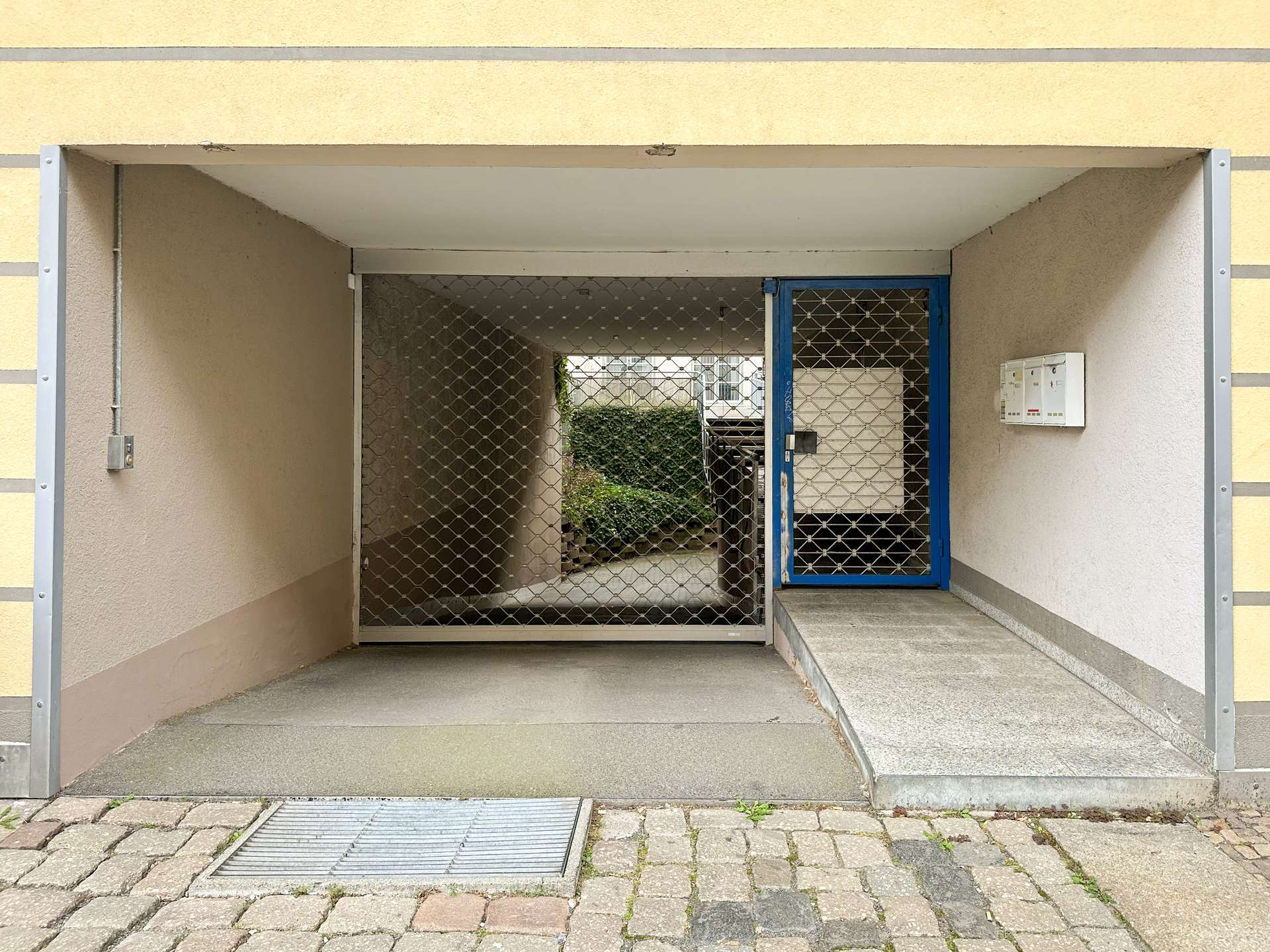 Elektrische Toreinfahrt
