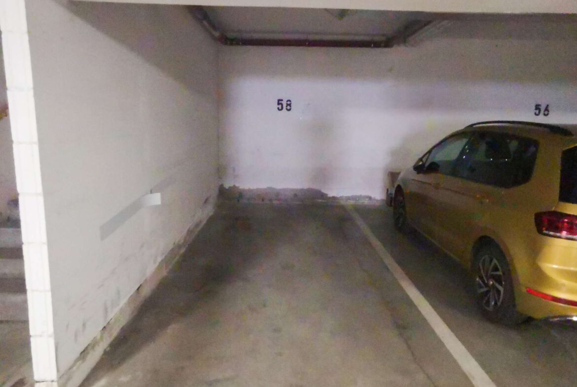 Tiefgaragenstellplatz