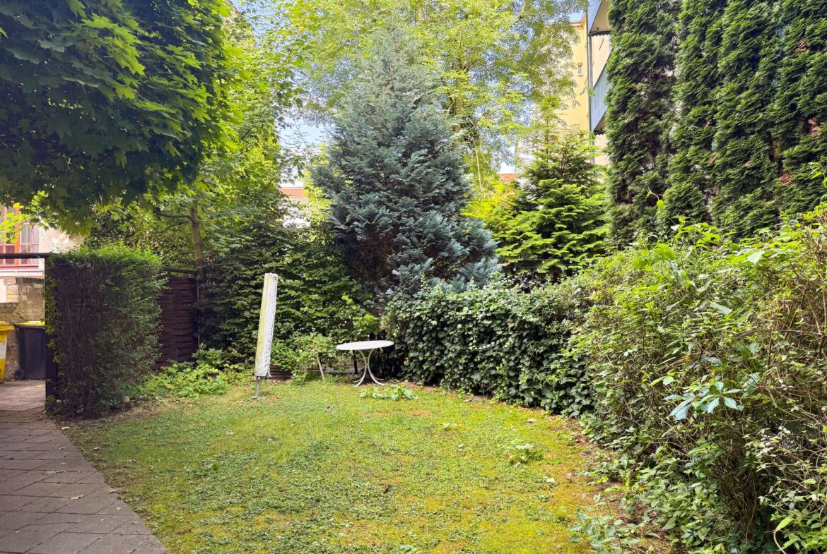 ruhiger Innenhof