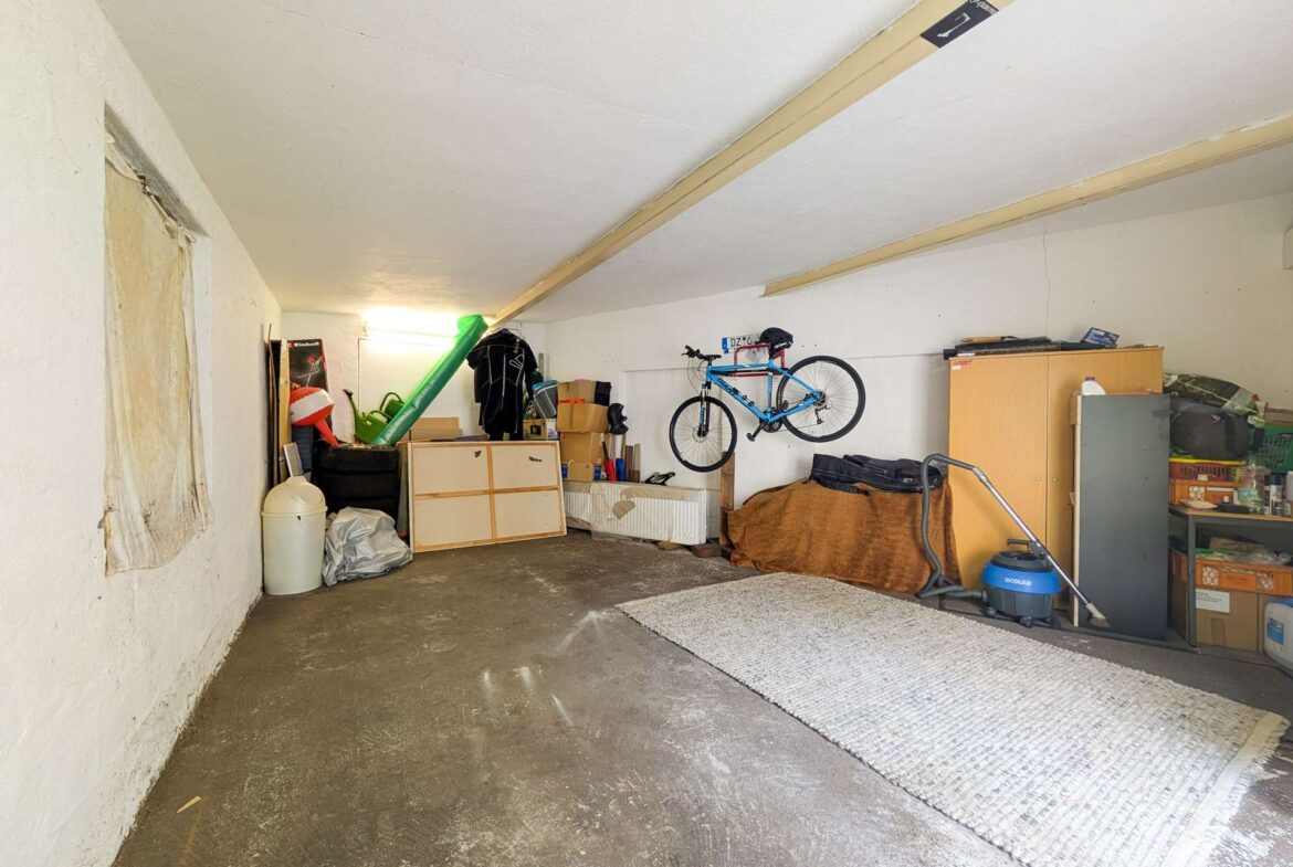 Garage 1