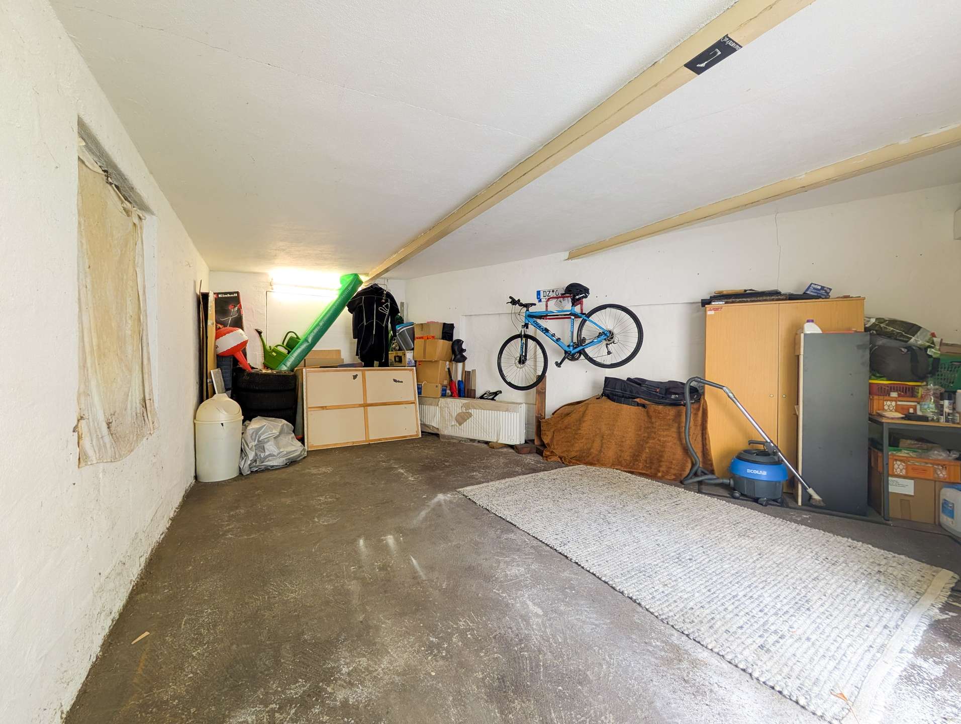 Garage 1