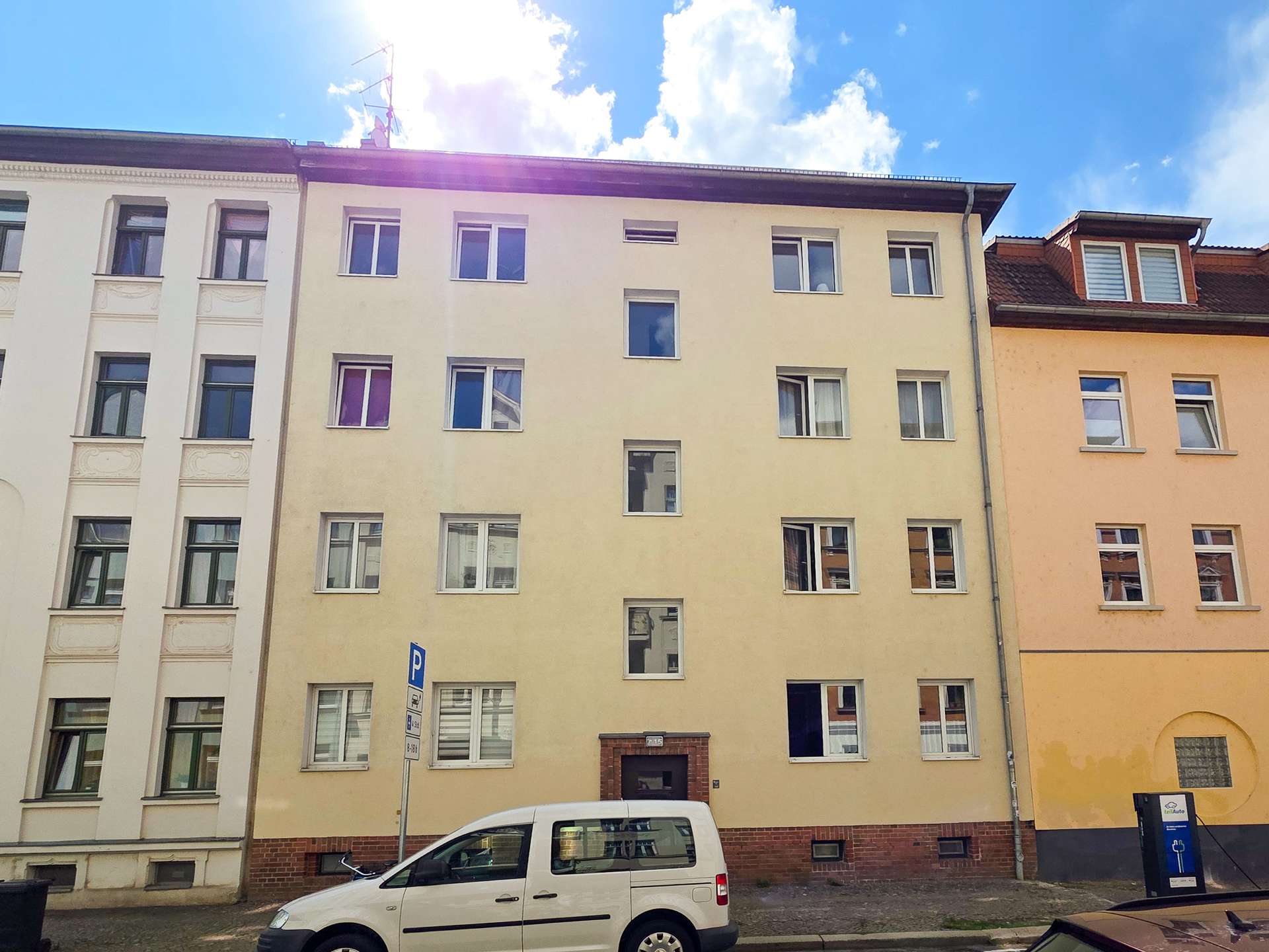 Straßenansicht