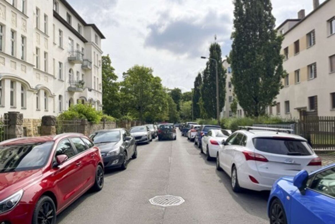 Straßenansicht