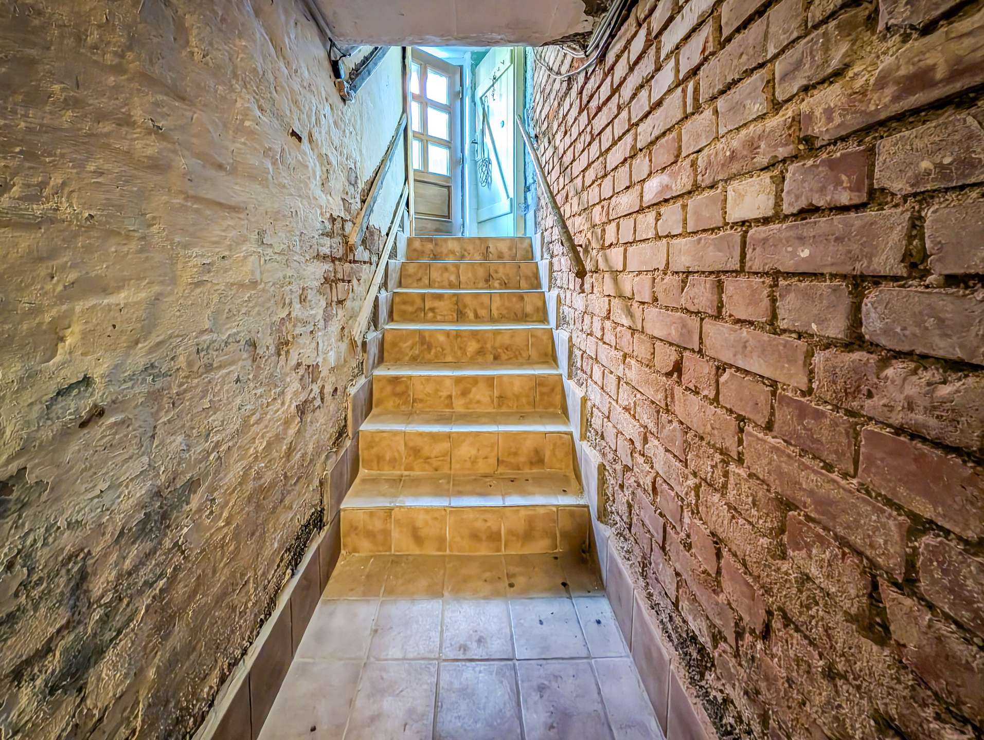 UG Kellertreppe