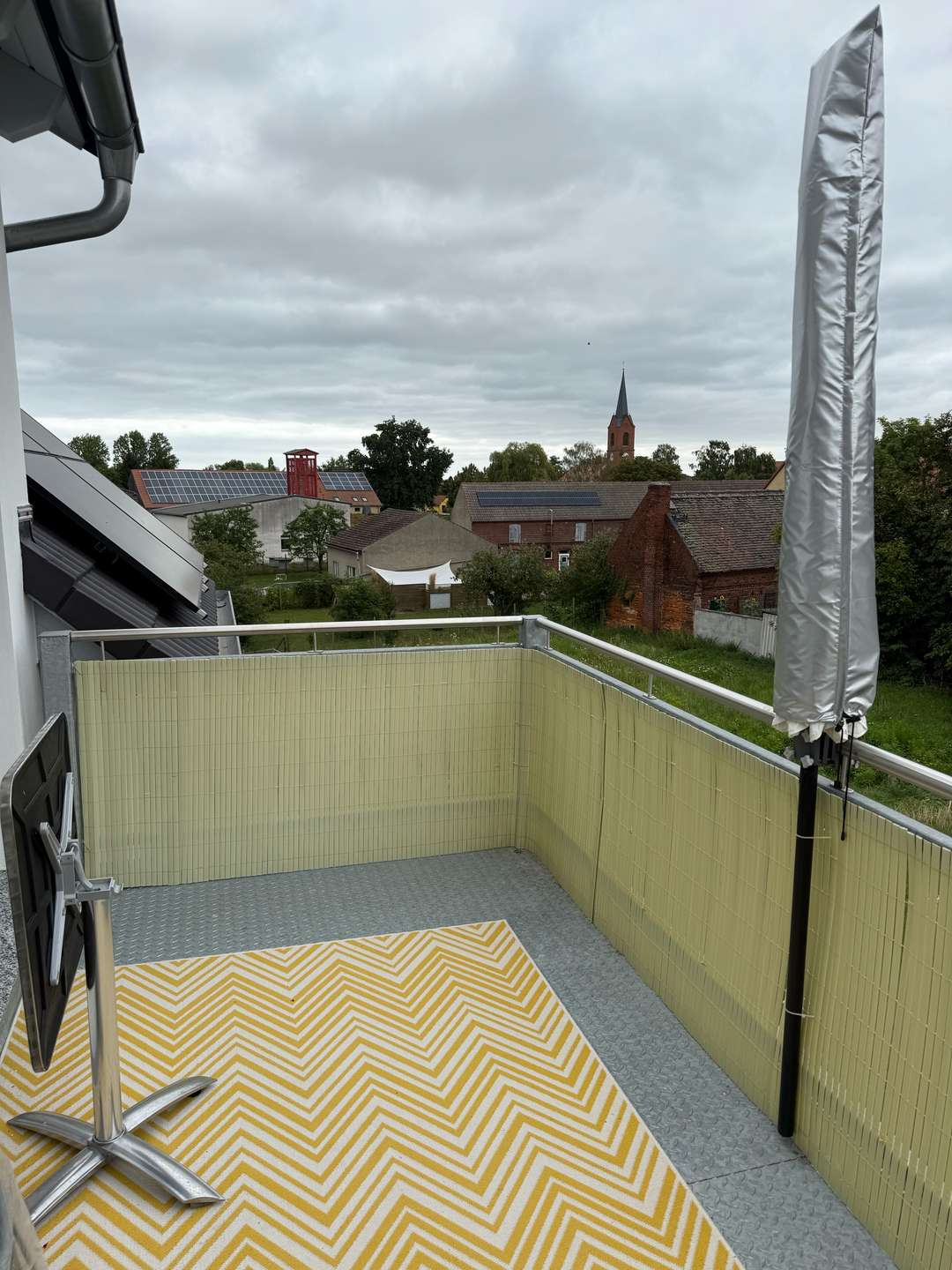 Balkon, linke Seite