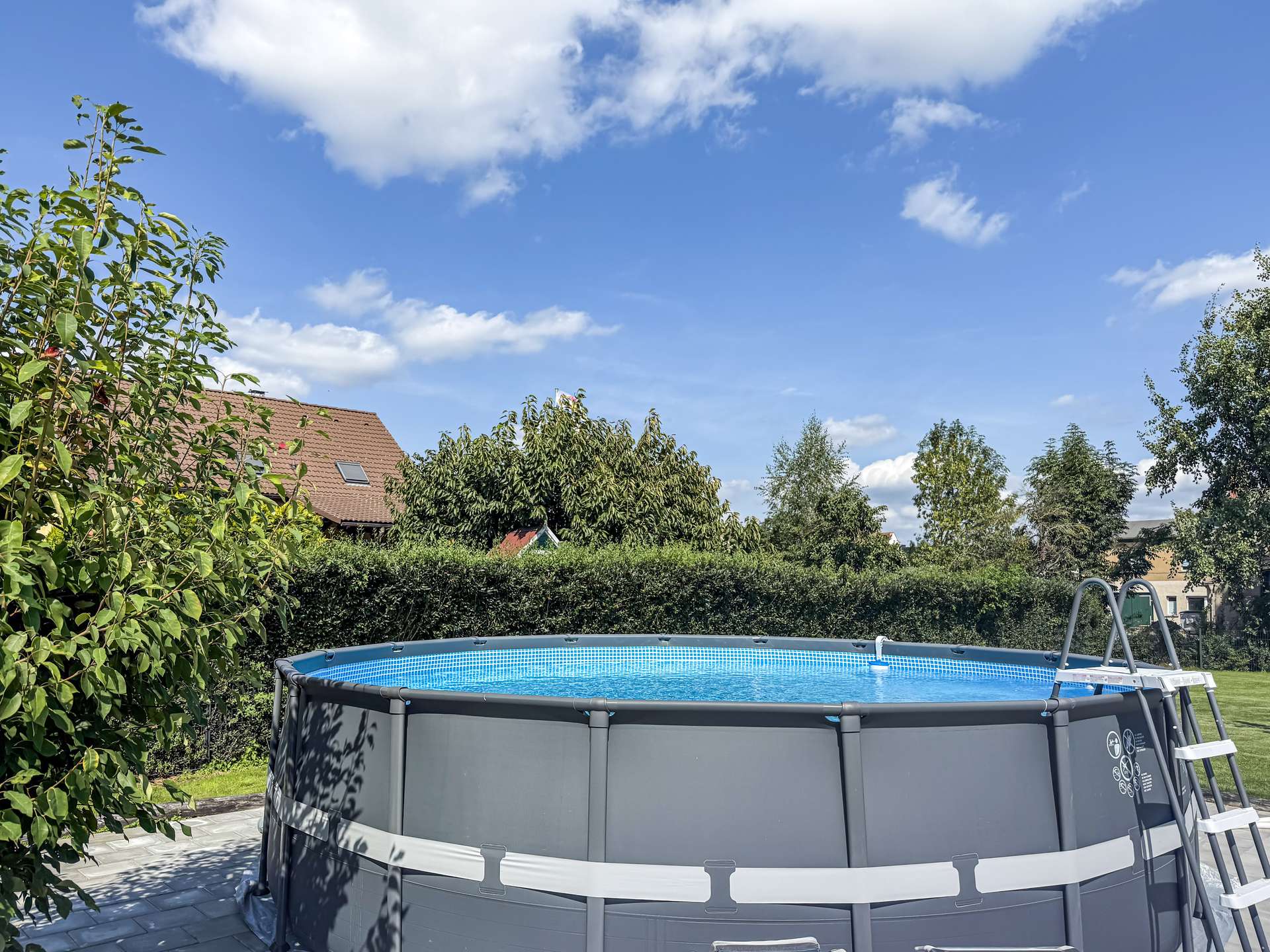 Großer Pool (5,5 m Ø)