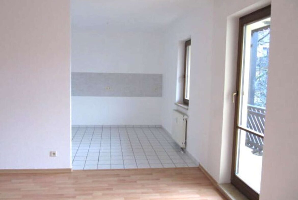 Wohnzimmer Blick in Küche