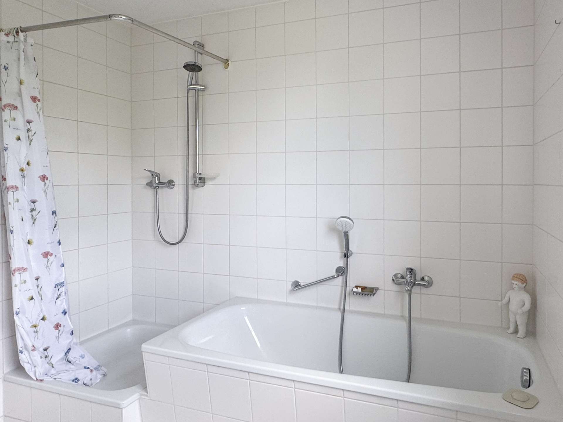 Wanne und Dusche
