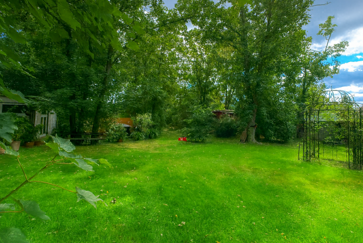 Weitläufiger Garten