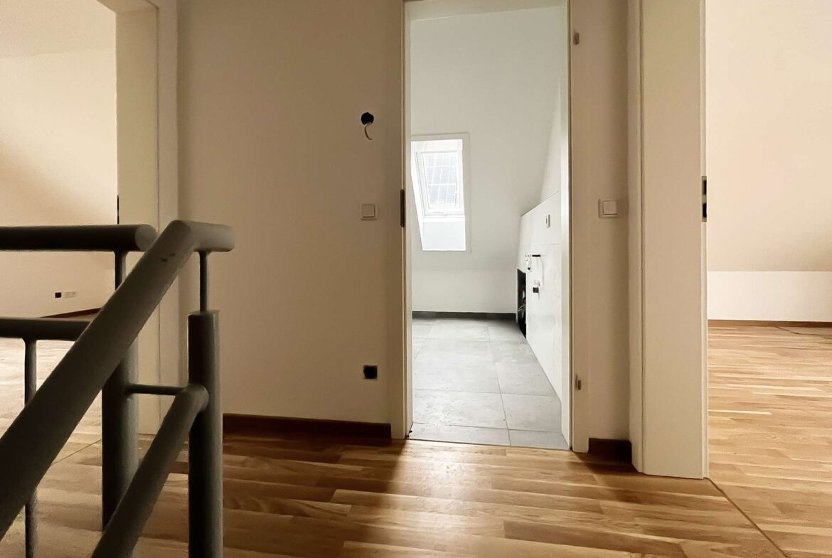 Separates Gäste-Bad im DG - Referenzbild