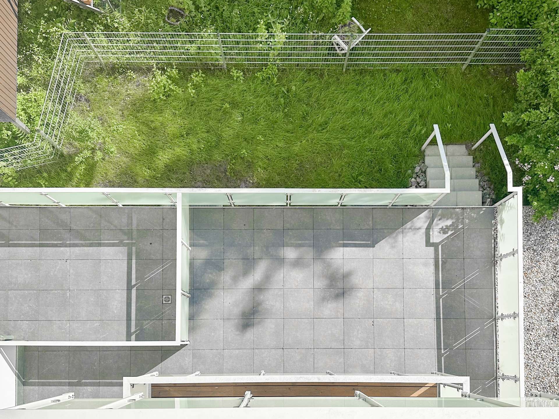 Terrasse mit Gartenzugang