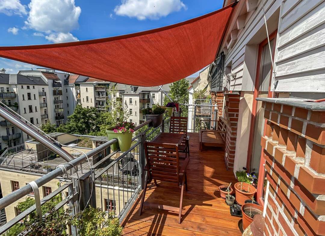 Riesiger Balkon m. Sonnensegel