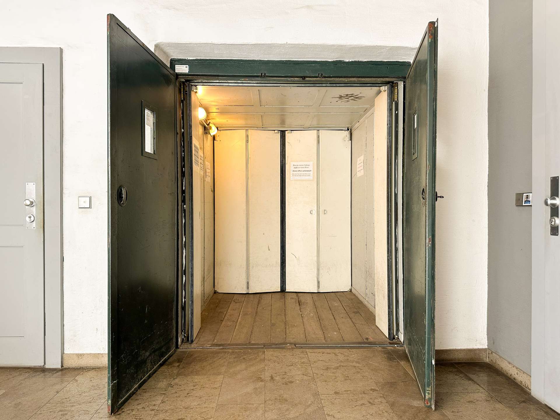 Aufzug bis ins 3. OG