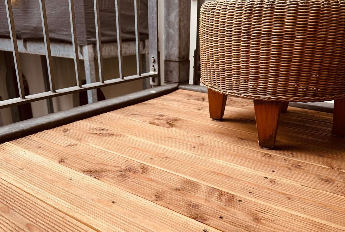 Neue Holzdielen