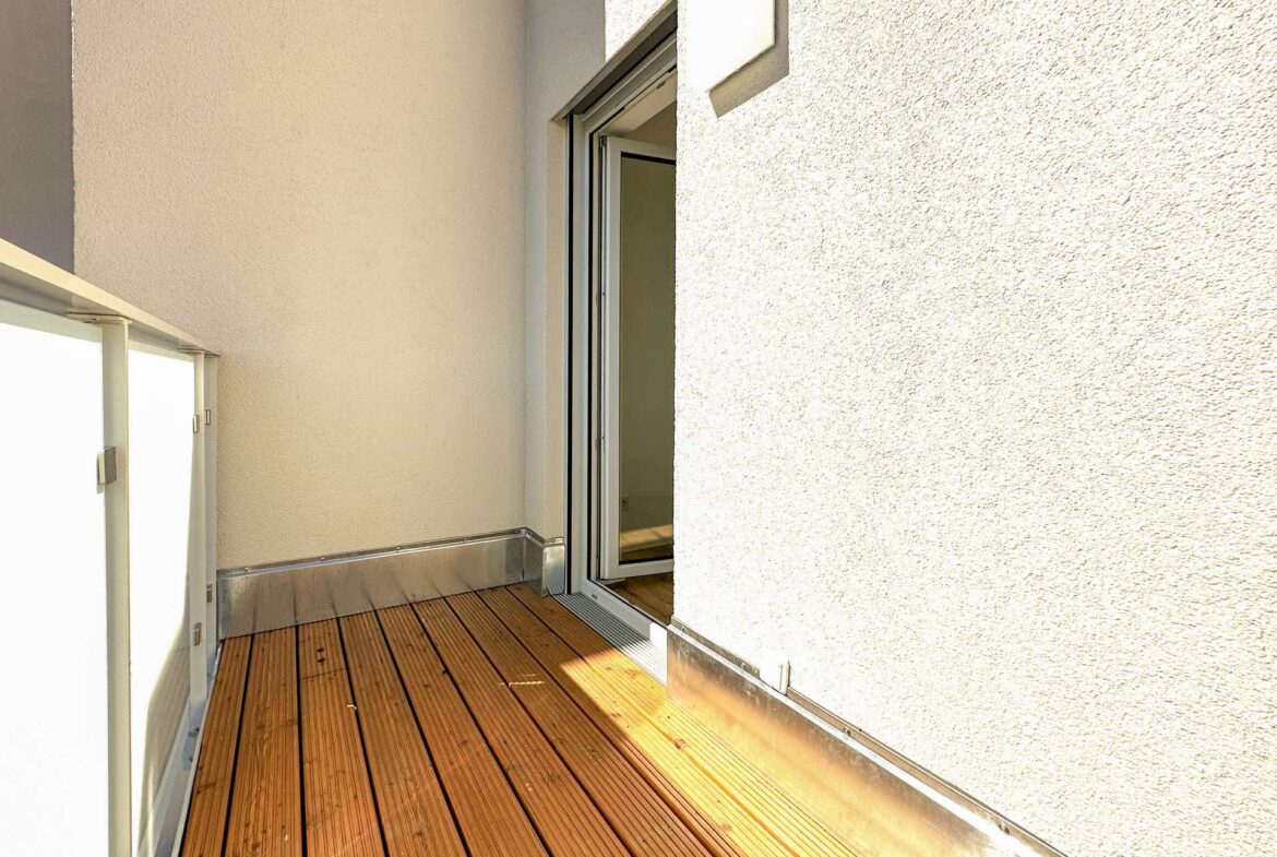 Balkon zum ruhigen Innenhof