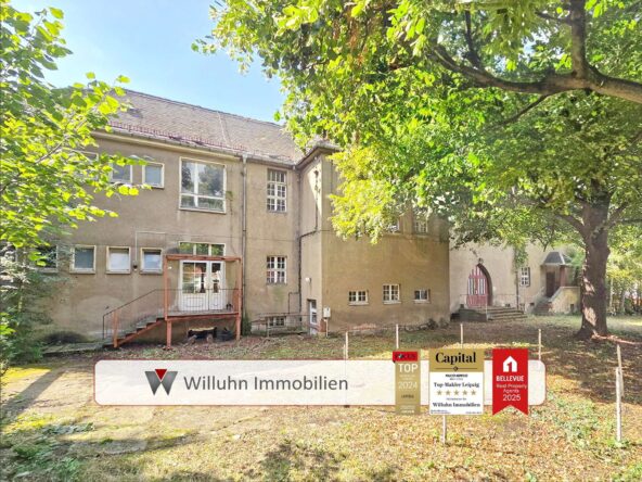 großer Gebäudekomplex