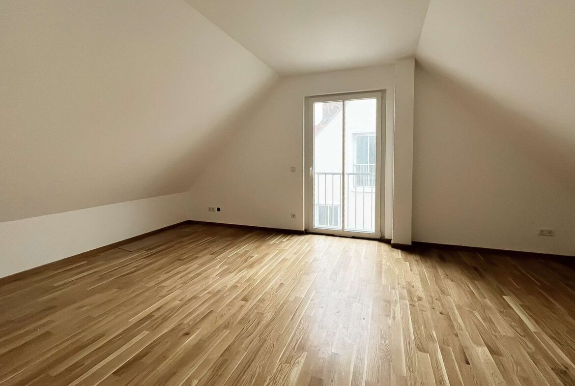 Geräumiges Dachgeschoss - Referenzbild