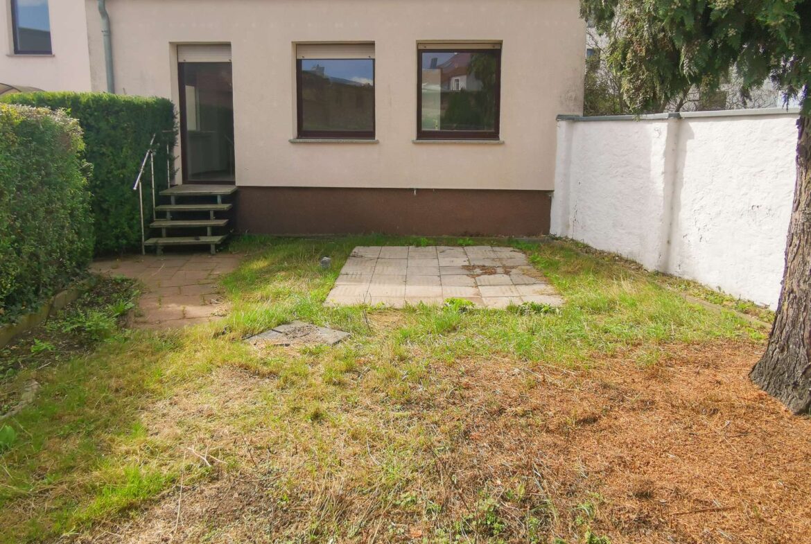 Terrasse und Gartenanteil EG