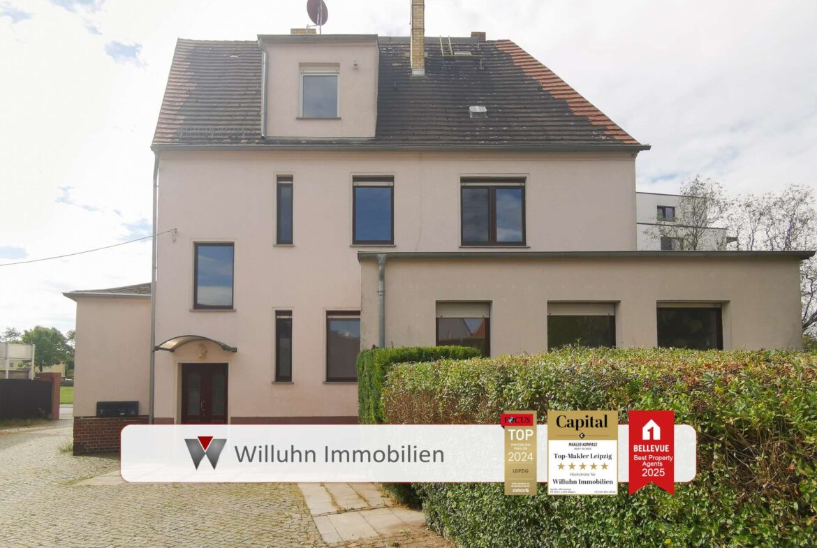 Hausansicht mit Hintereingang