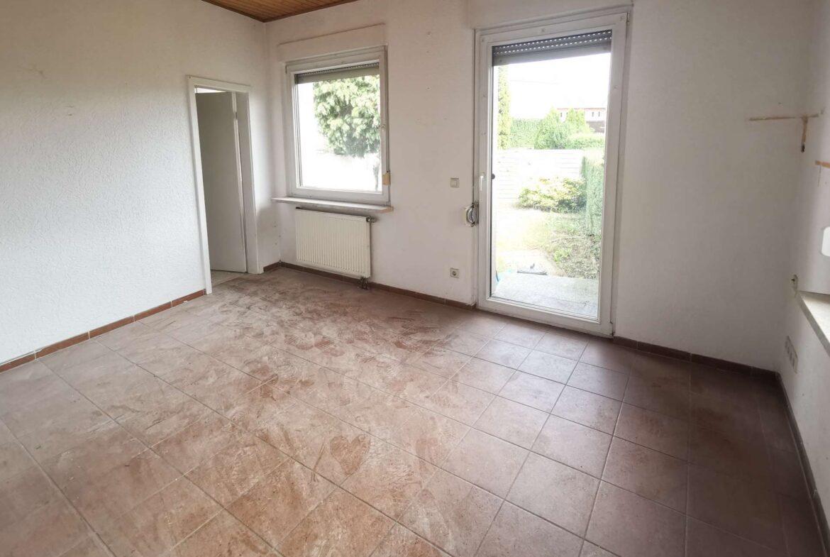 EG Zimmer 4 mit Gartenzugang