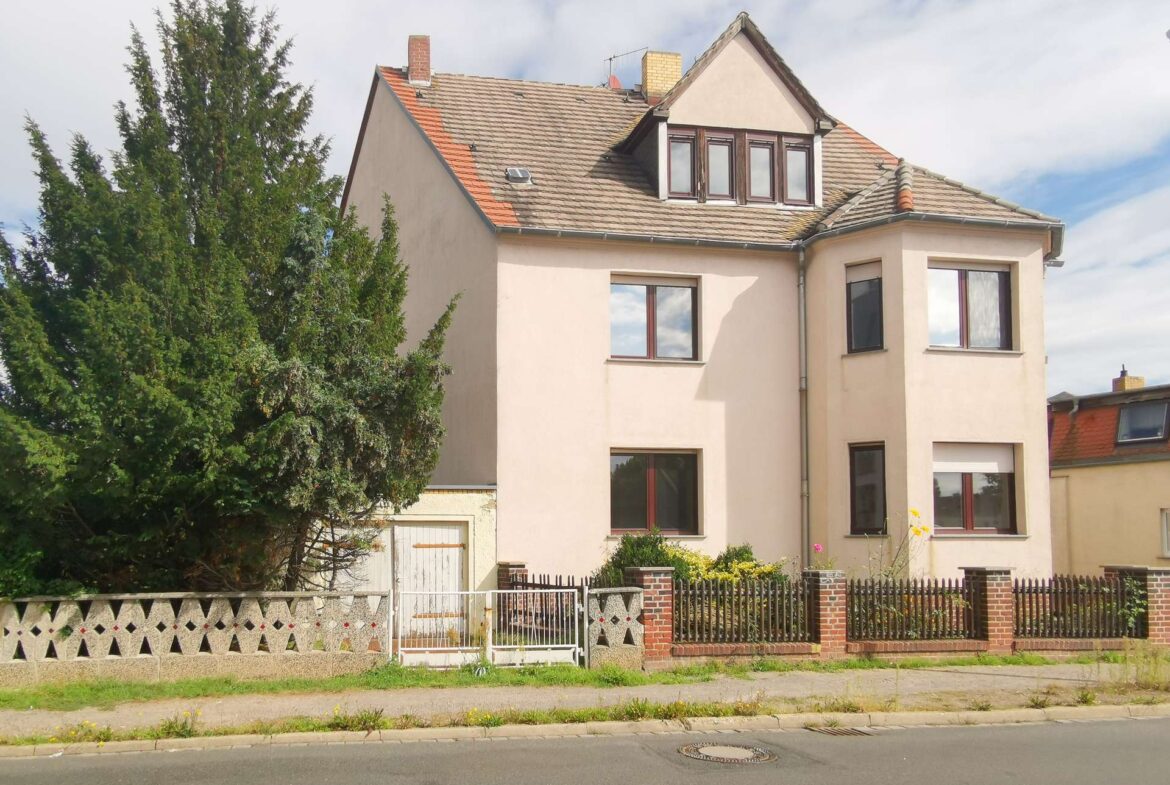 Hausansicht straßenseitig
