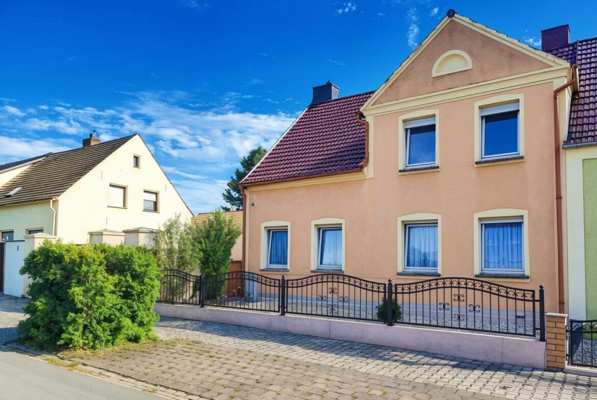 Straßenansicht