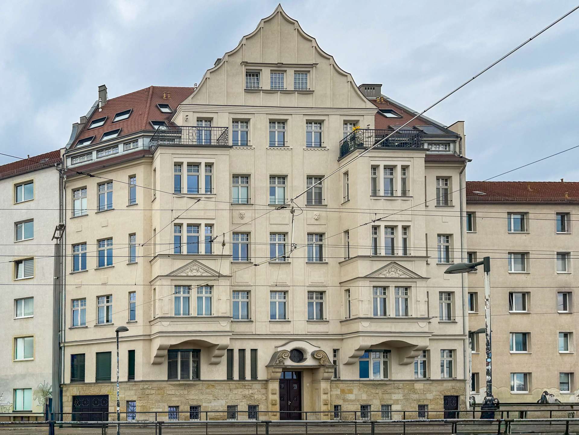 Repräsentative Gebäudeansicht