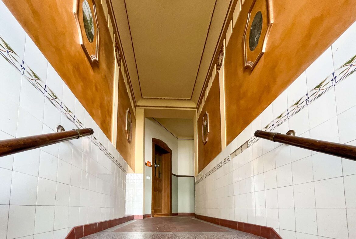 Treppenhaus liebevoll