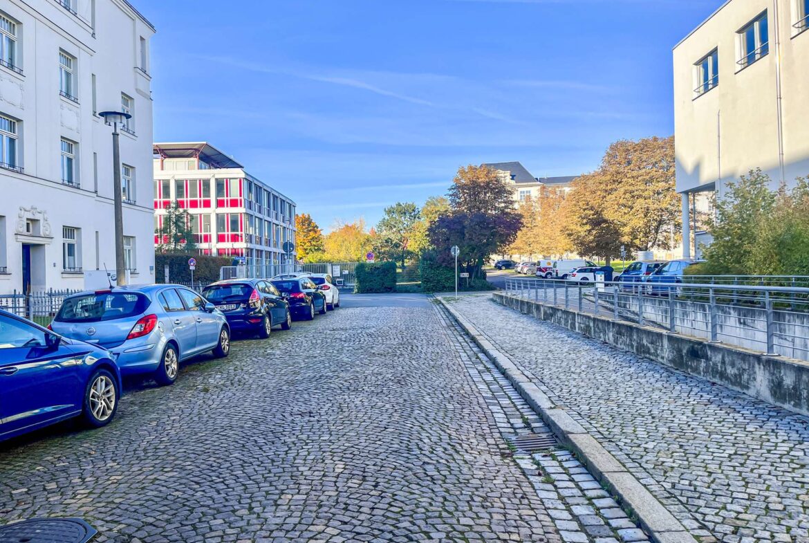 Blick zur Straße