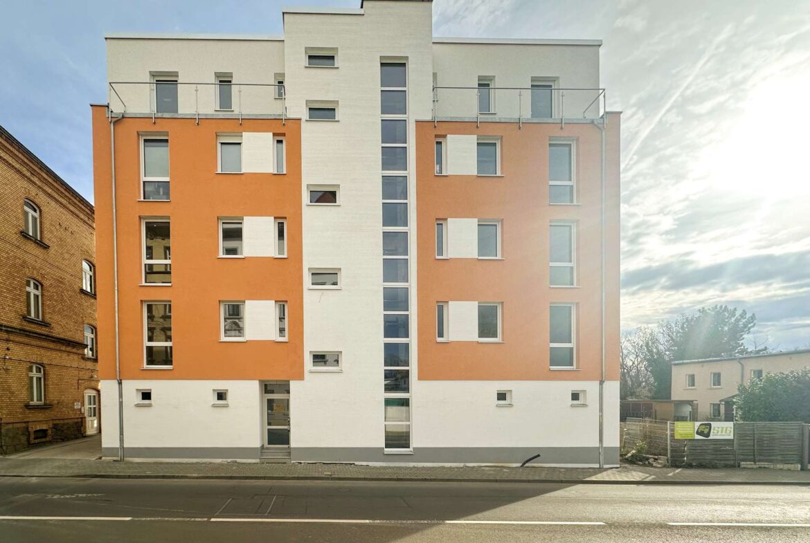 Straßenansicht des Neubaus