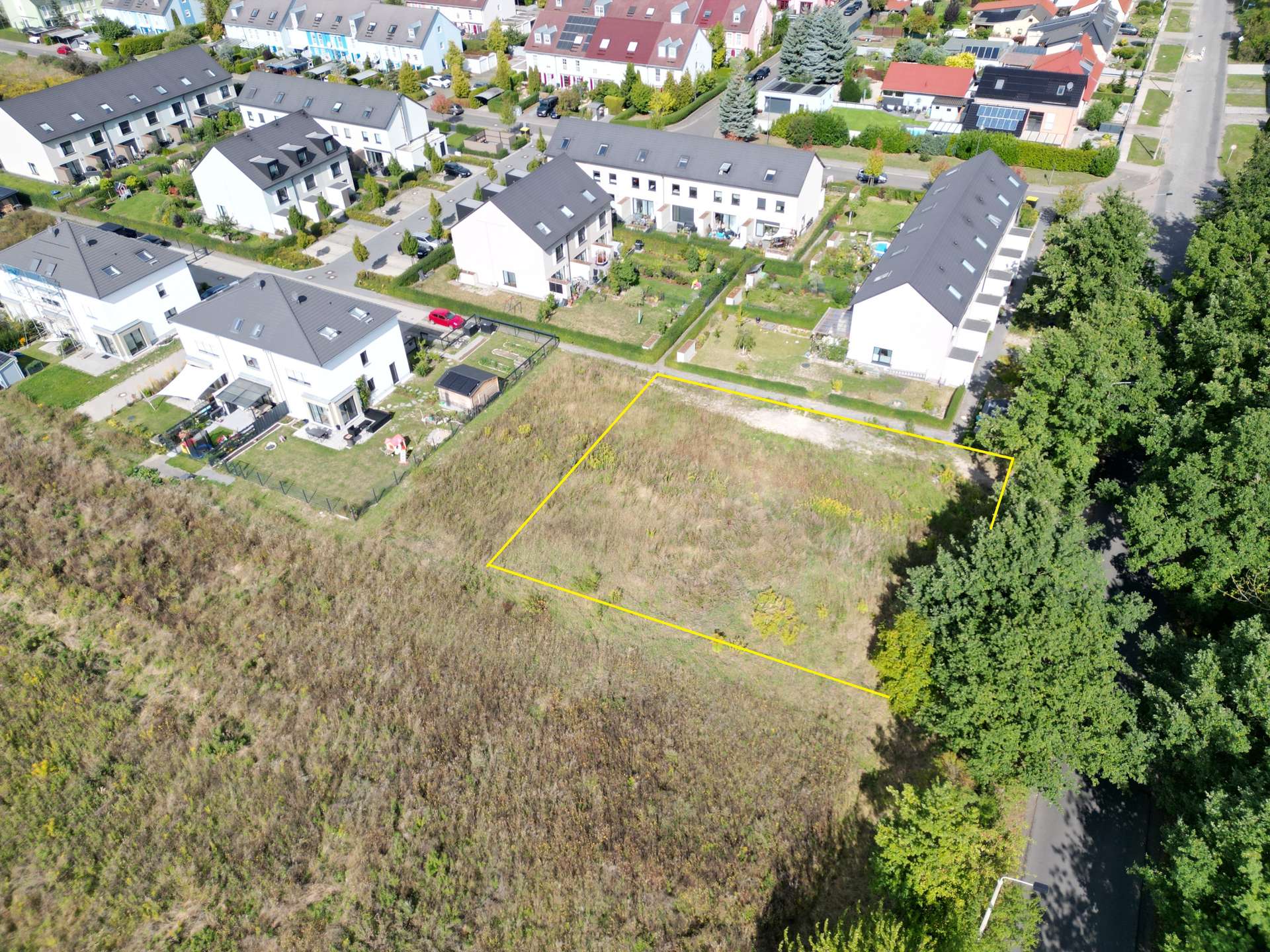 Gesamtes Grundstück