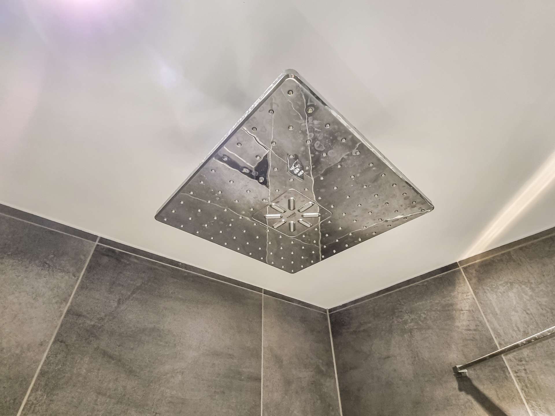 Detail Regenfalldusche