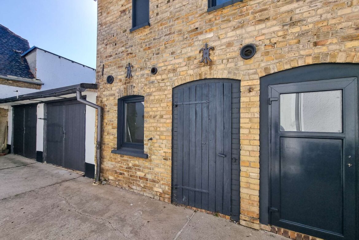 Garagen I Nebengebäude