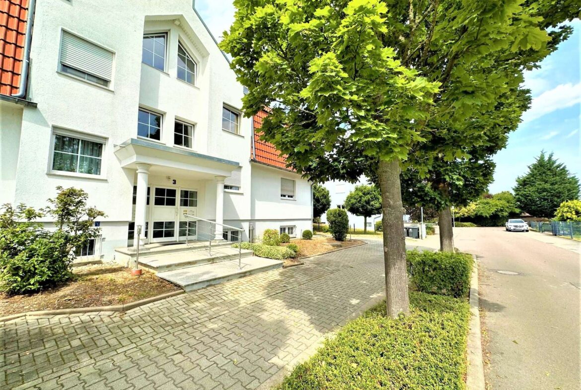 Weg vor dem Haus