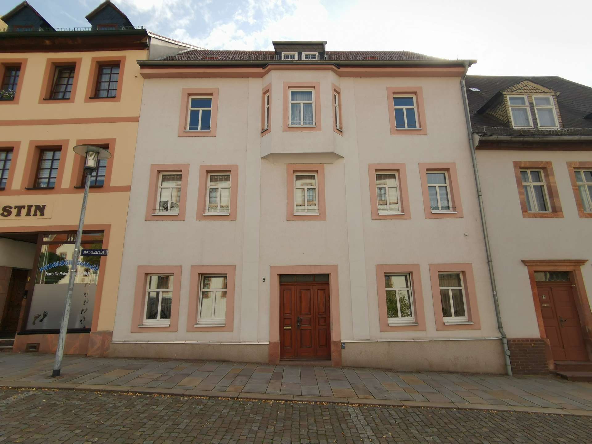 Hausansicht straßenseitig