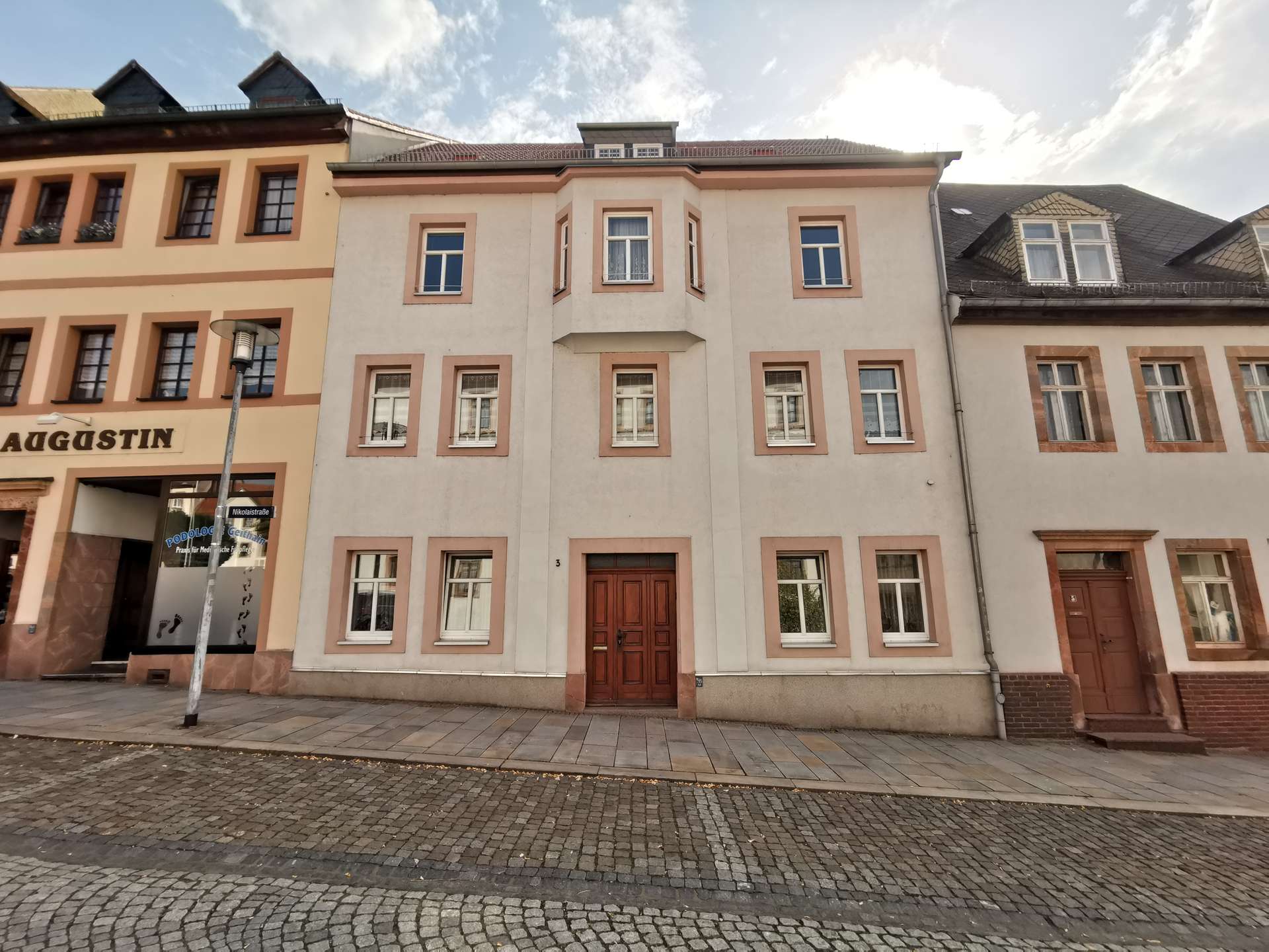 Hausansicht straßenseitig