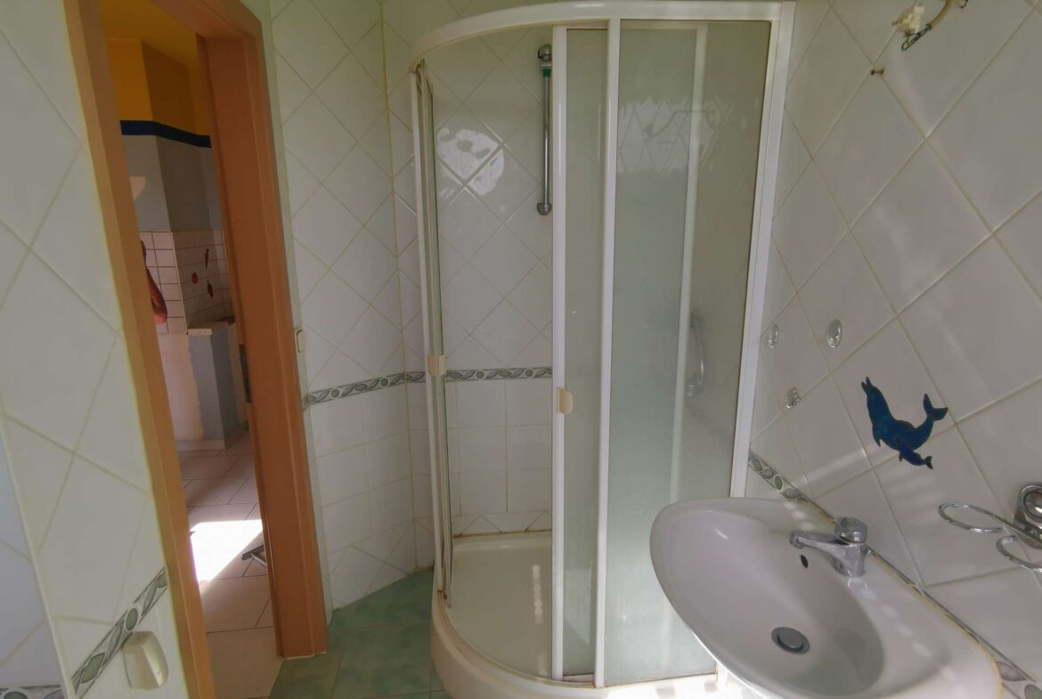 Tageslichtbad mit Wanne+Dusche