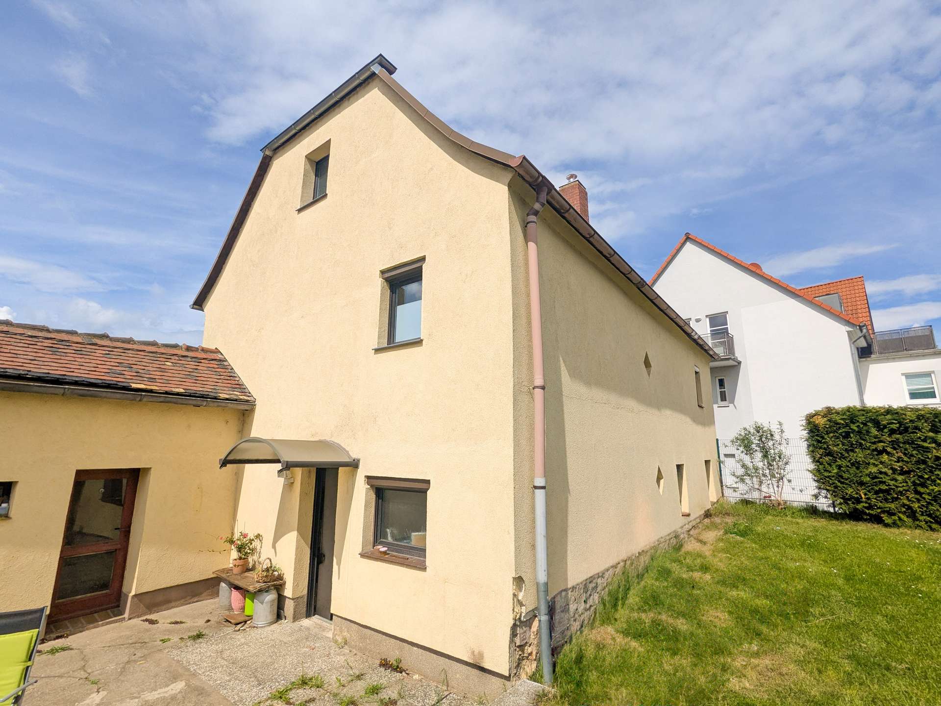 Haus- und Kellereingang