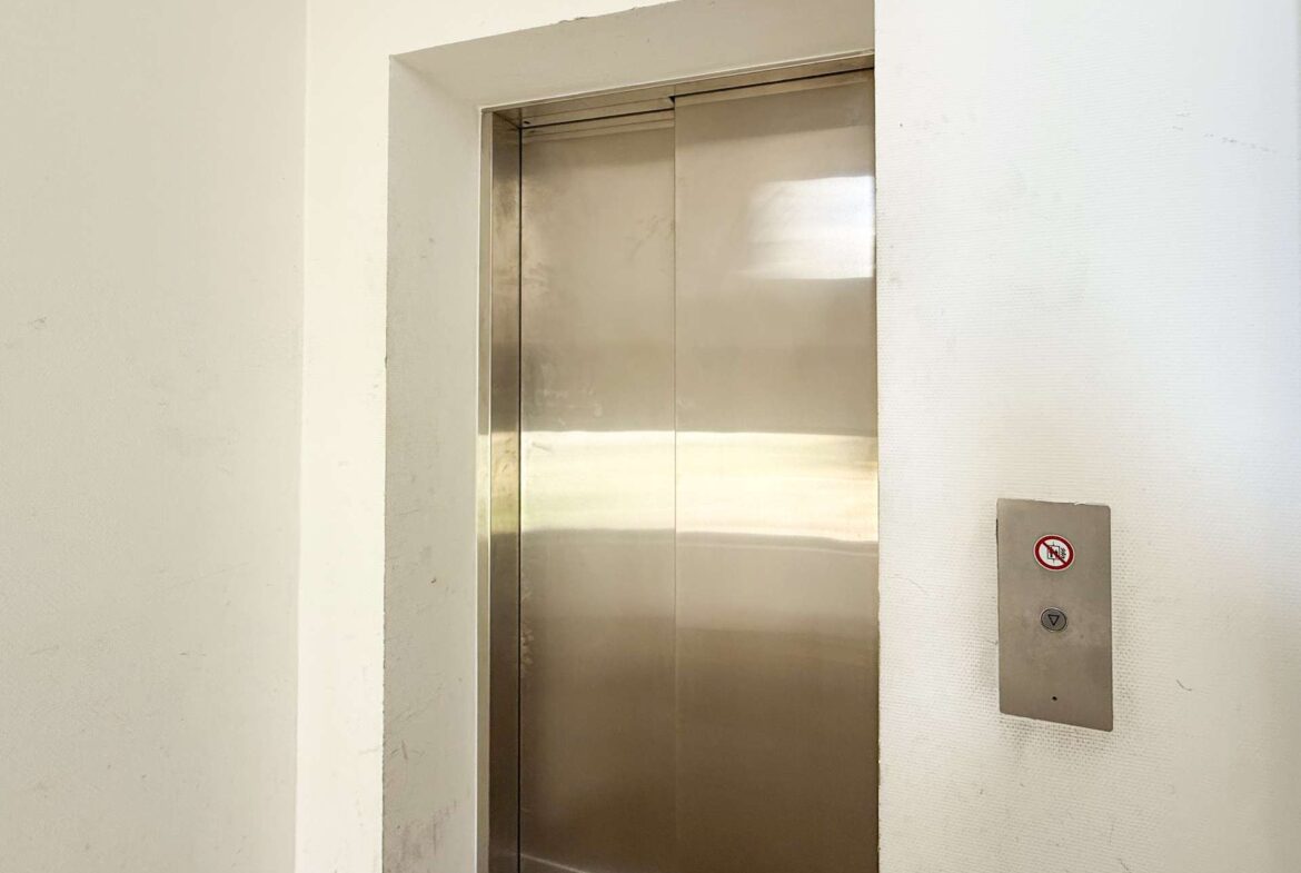 Aufzug ins 6. OG