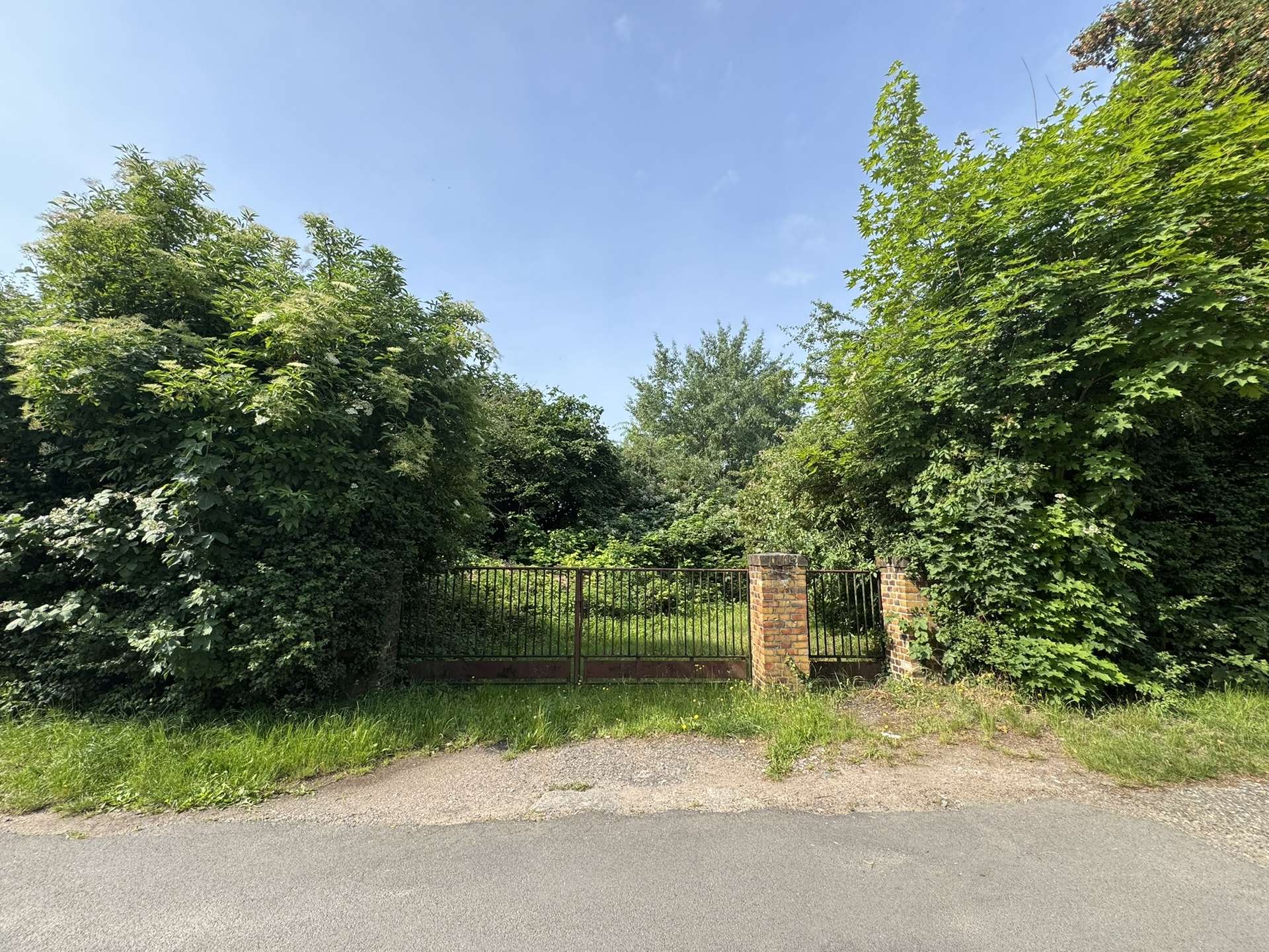 Blick von der Straße