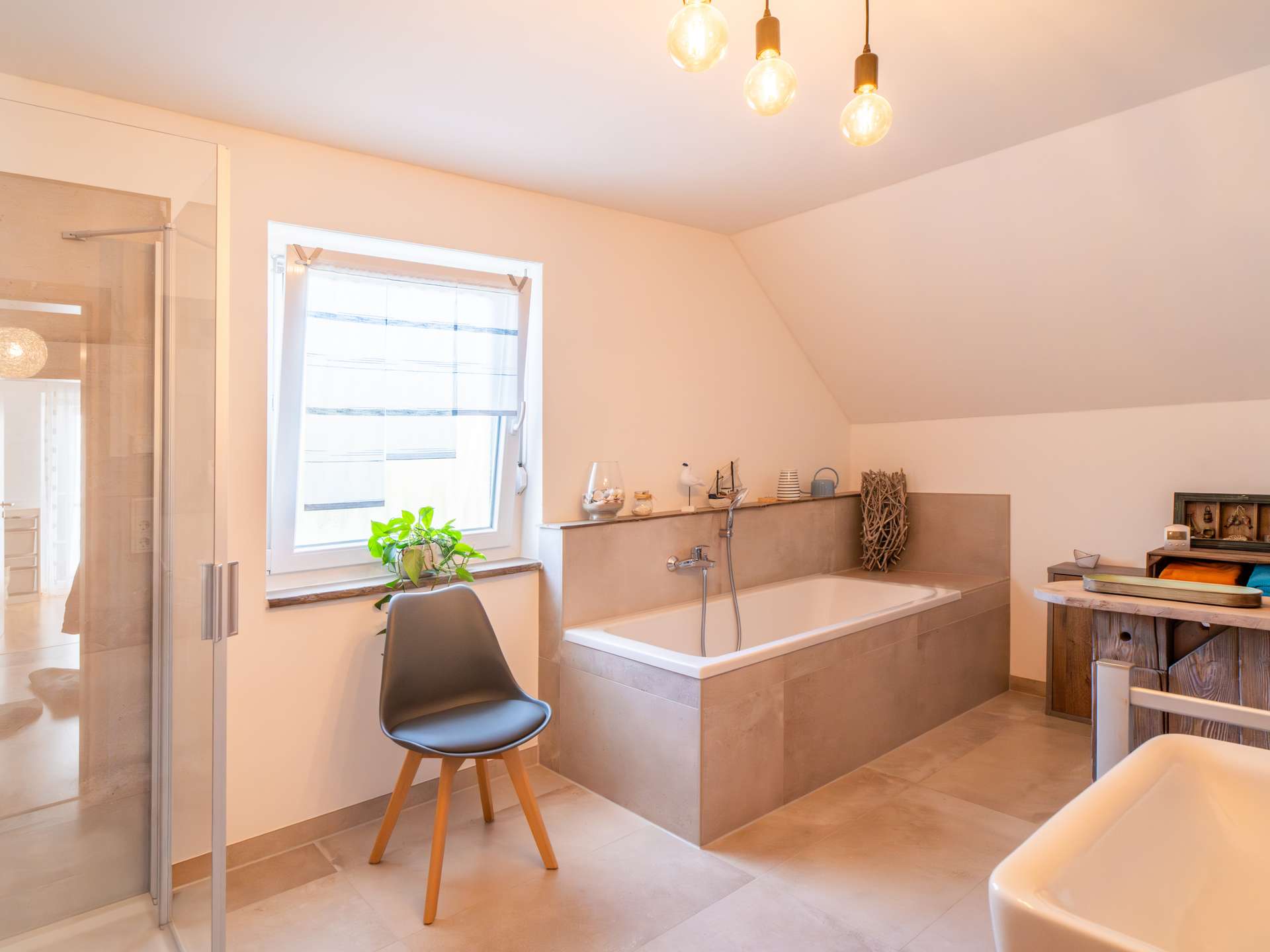 Bad Einfamilienhaus Großpösna