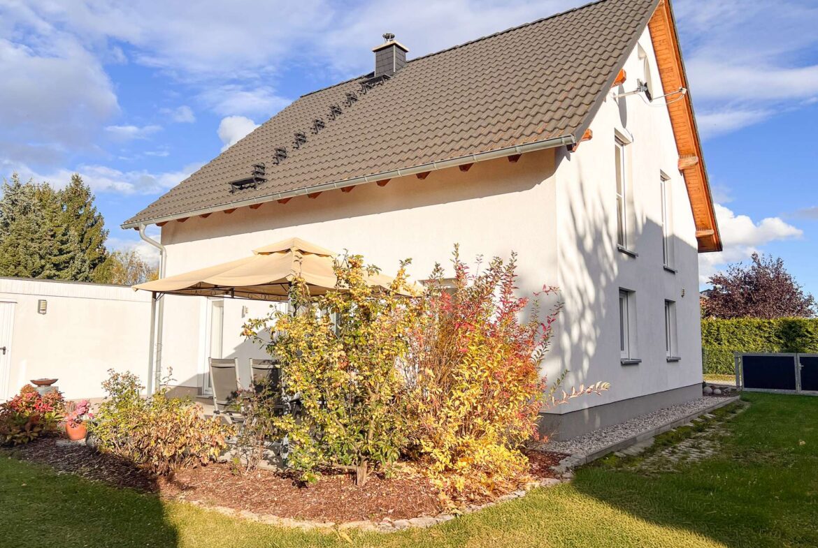 Einfamilienhaus Hinteransicht Großpösna