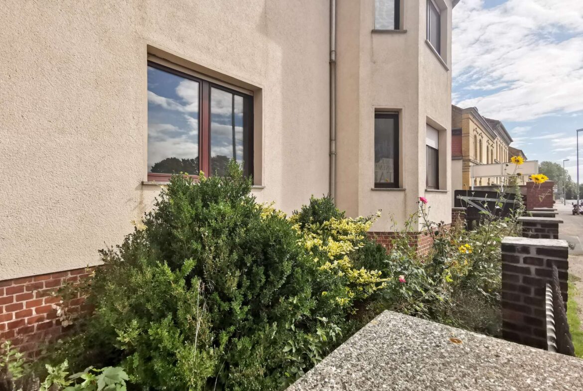 Hausansicht straßenseitig