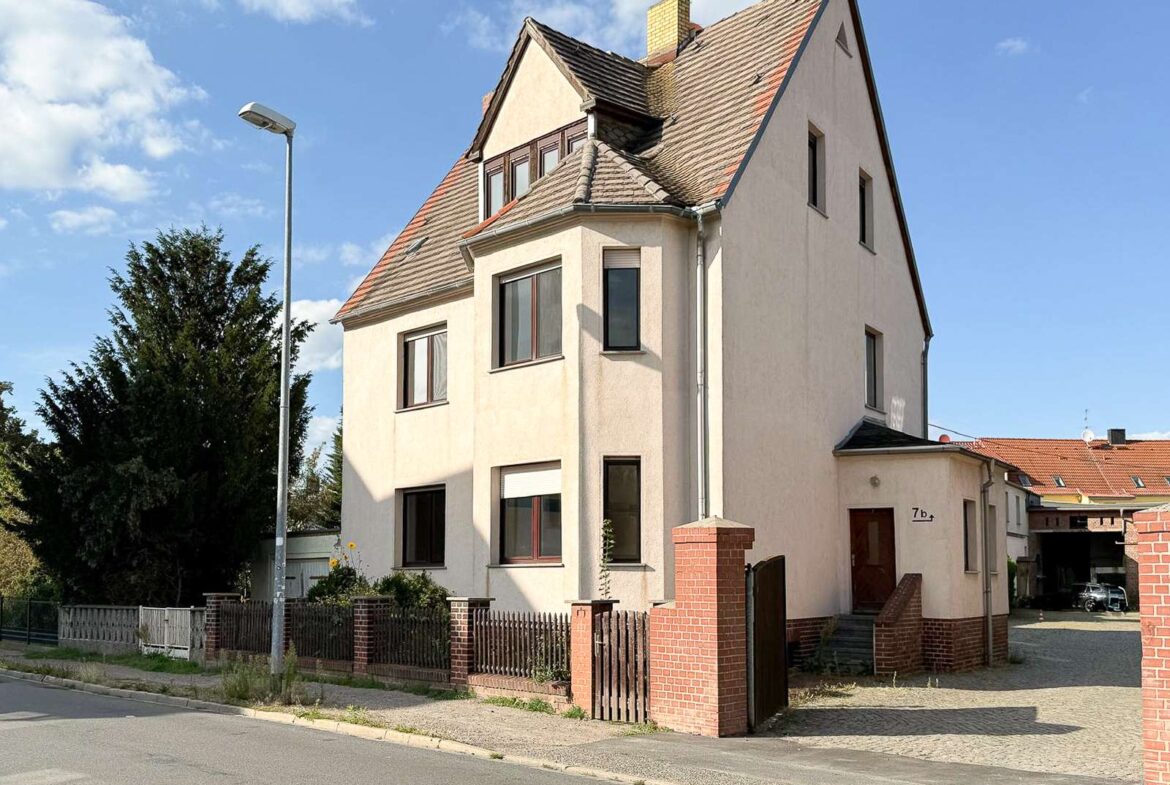 Hausansicht straßenseitig