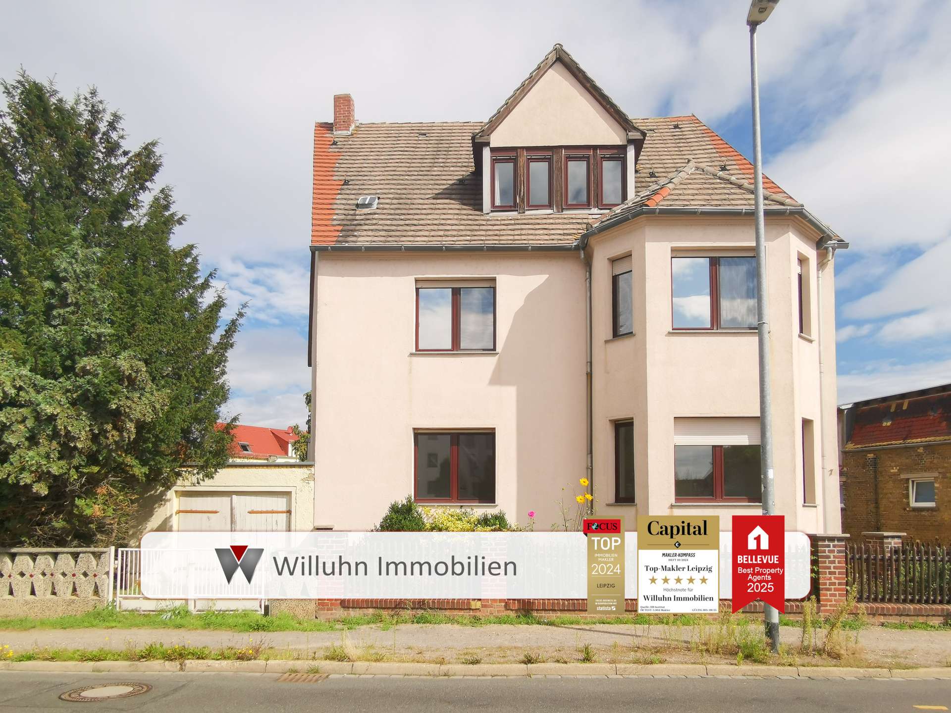 Hausansicht straßenseitig