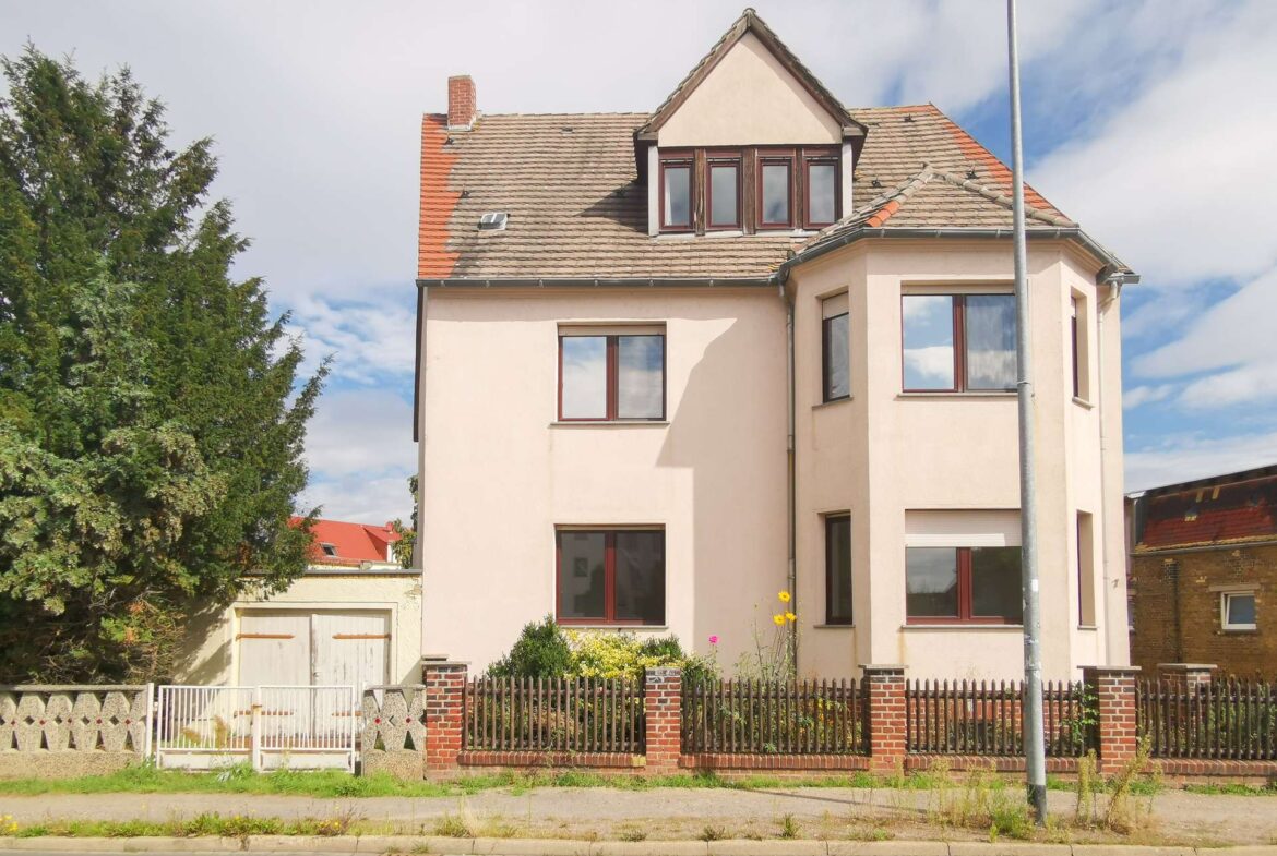 Hausansicht straßenseitig