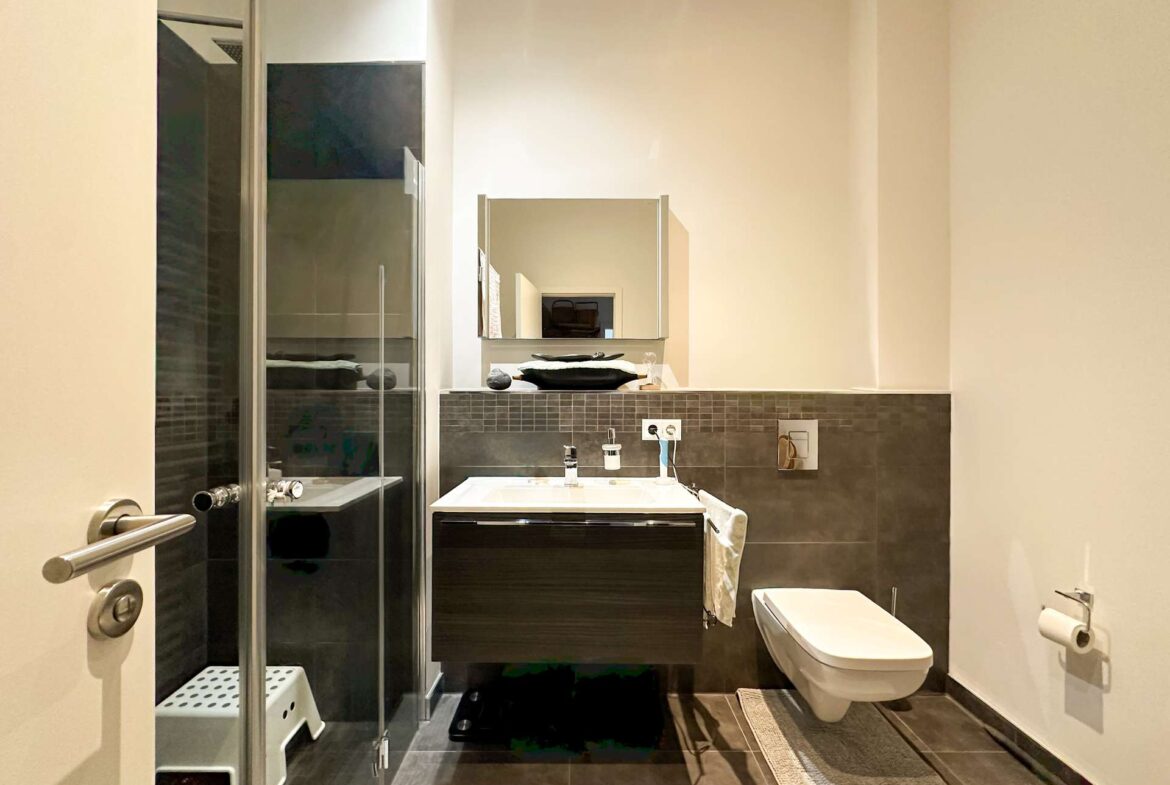 Gäste-Bad mit Dusche